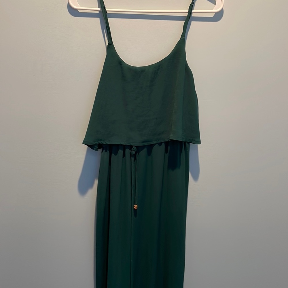 Casual dress. Hunter green. Size medium. Brand Nerlerolian.
